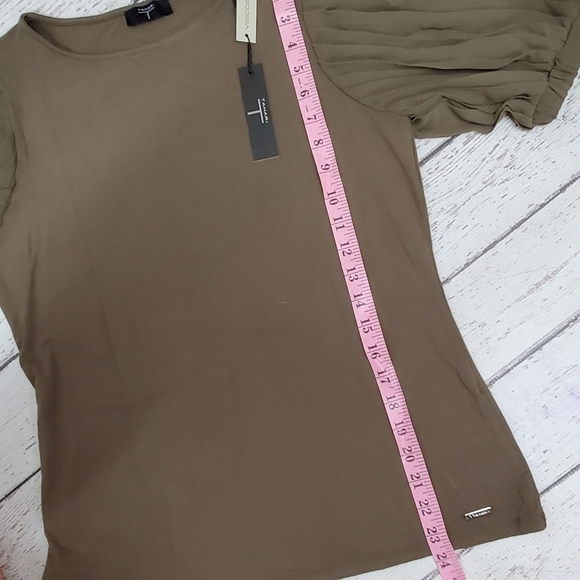 T Tahari Army Green Short Puff Sleeve Stretch Knit Shirt Top medium NWT - Picture 9 of 9